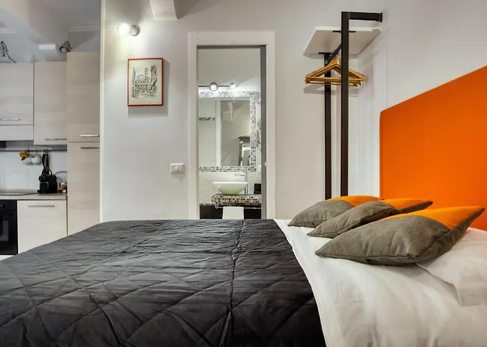 Апартаменты Trastevere Loft - Bright & Quiet By Rhr Рим